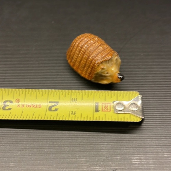 - -- Wade made in England porcelain collectible - Picture 2 of 5